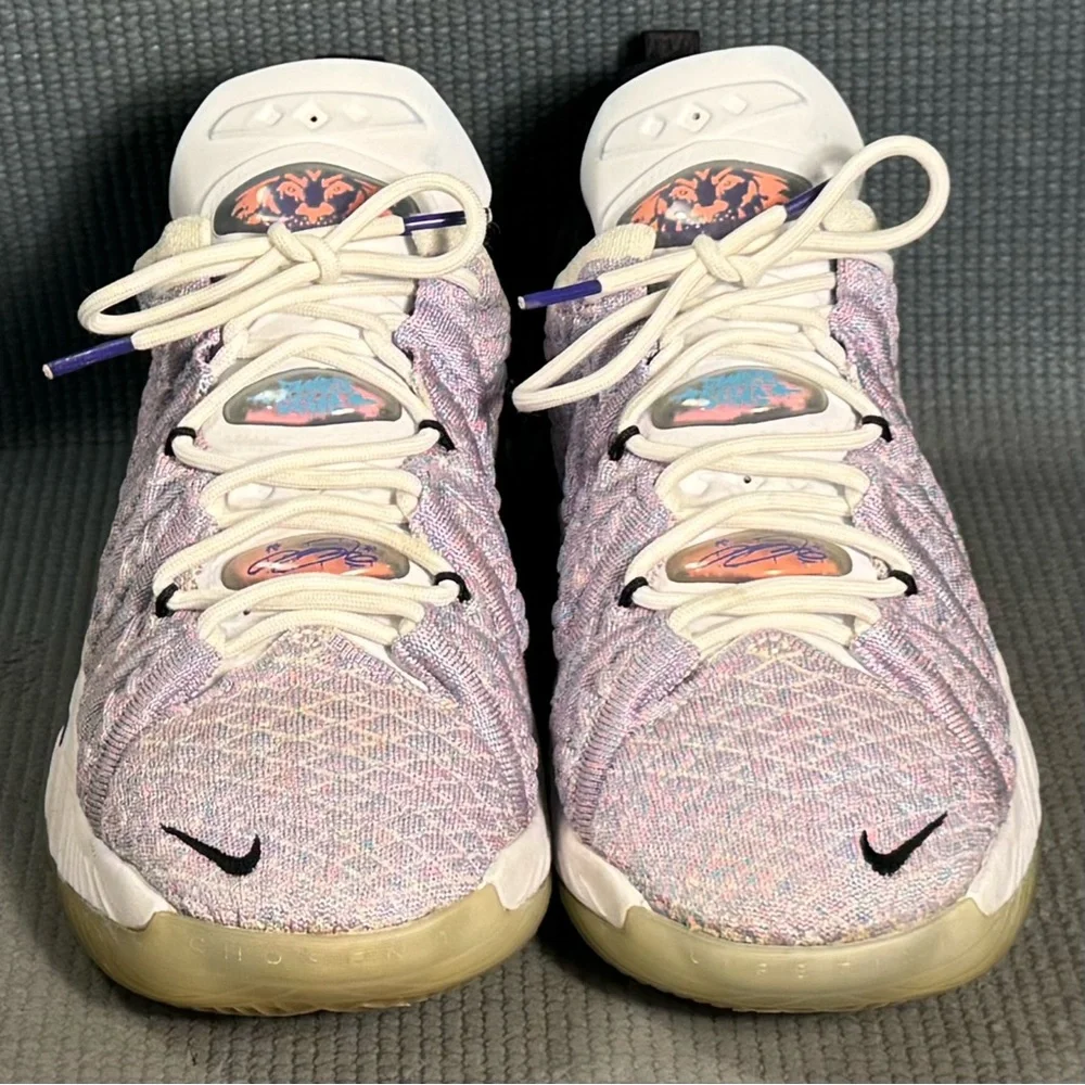 Nike‎ LeBron XVIII 18 ‘Graffiti’ Basketball Shoes CW2760-900 Big Kid Size 6Y
